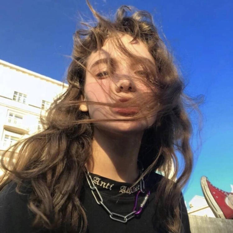 Mia